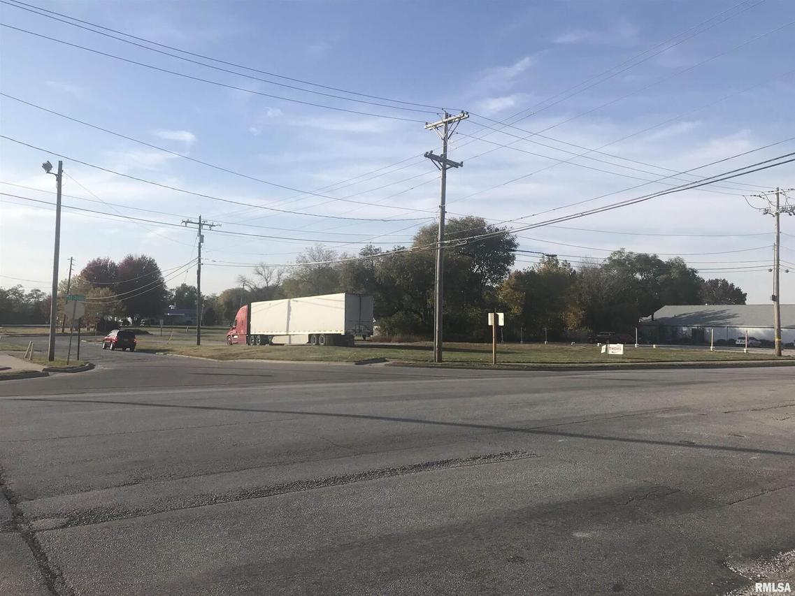 4426 11th St., Rock Island, IL 61201