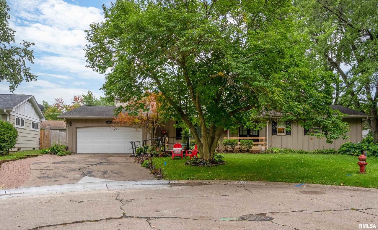 476 26th Avenue Ct., East Moline, IL 61244