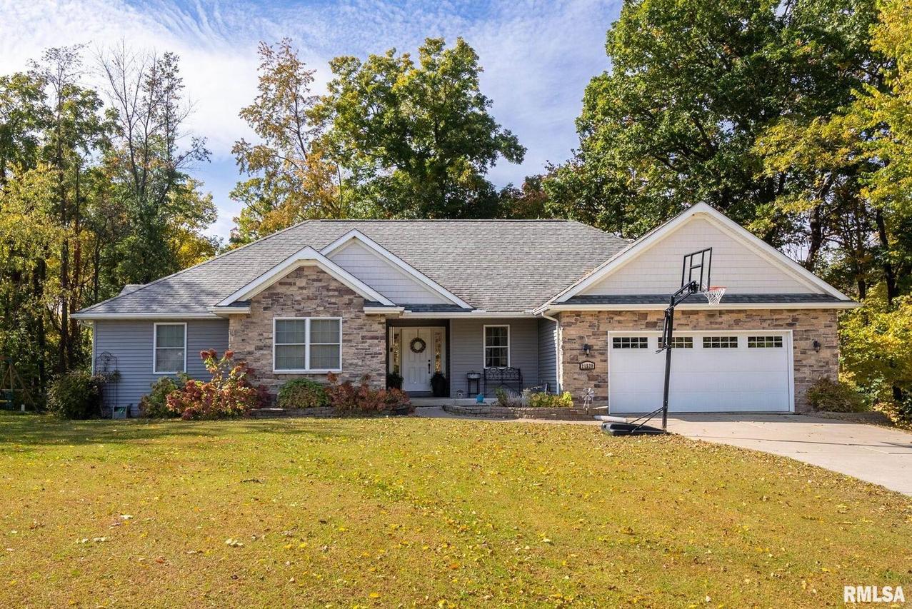 21520 42nd Ave., Port Byron, IL 61275