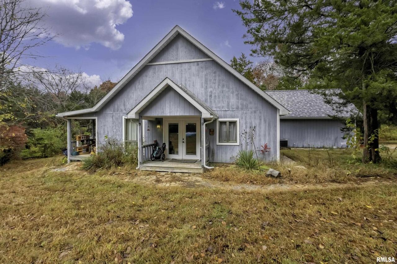 143 Sneed Rd., Carbondale, IL