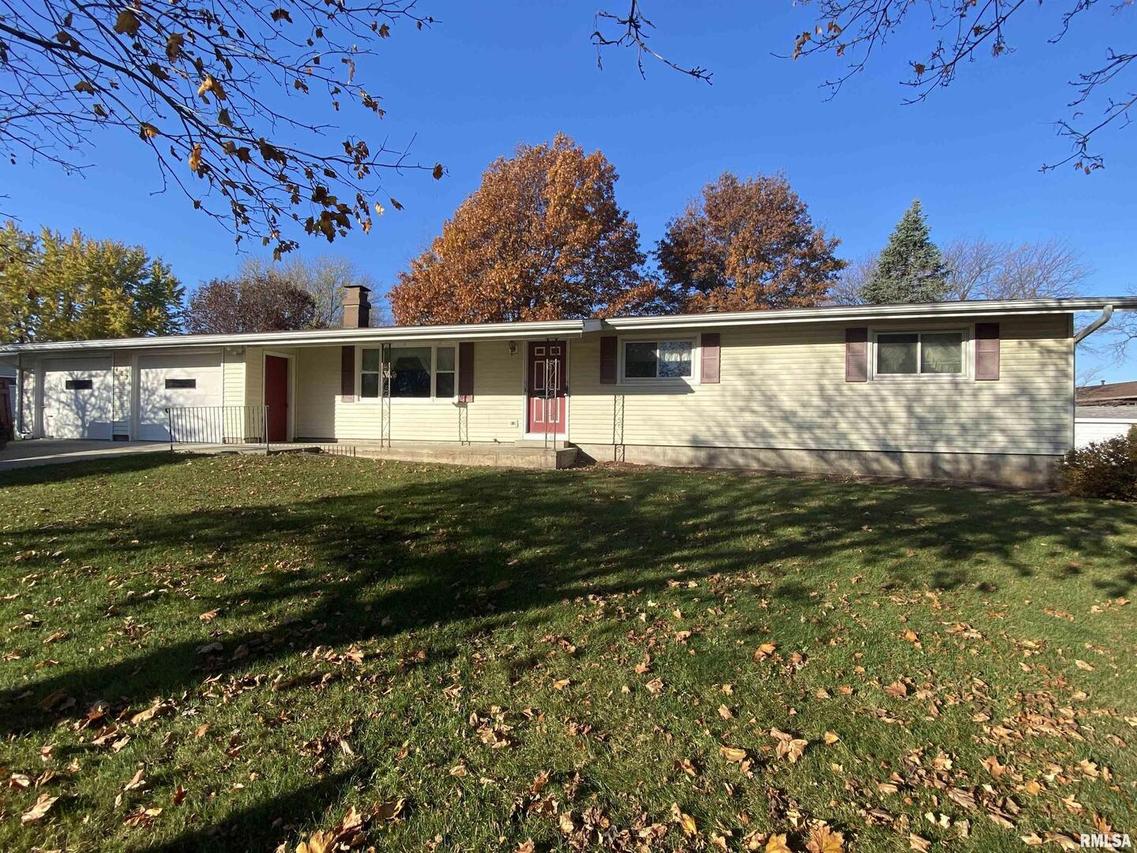 402 Minuet Dr., Cambridge, IL 61238