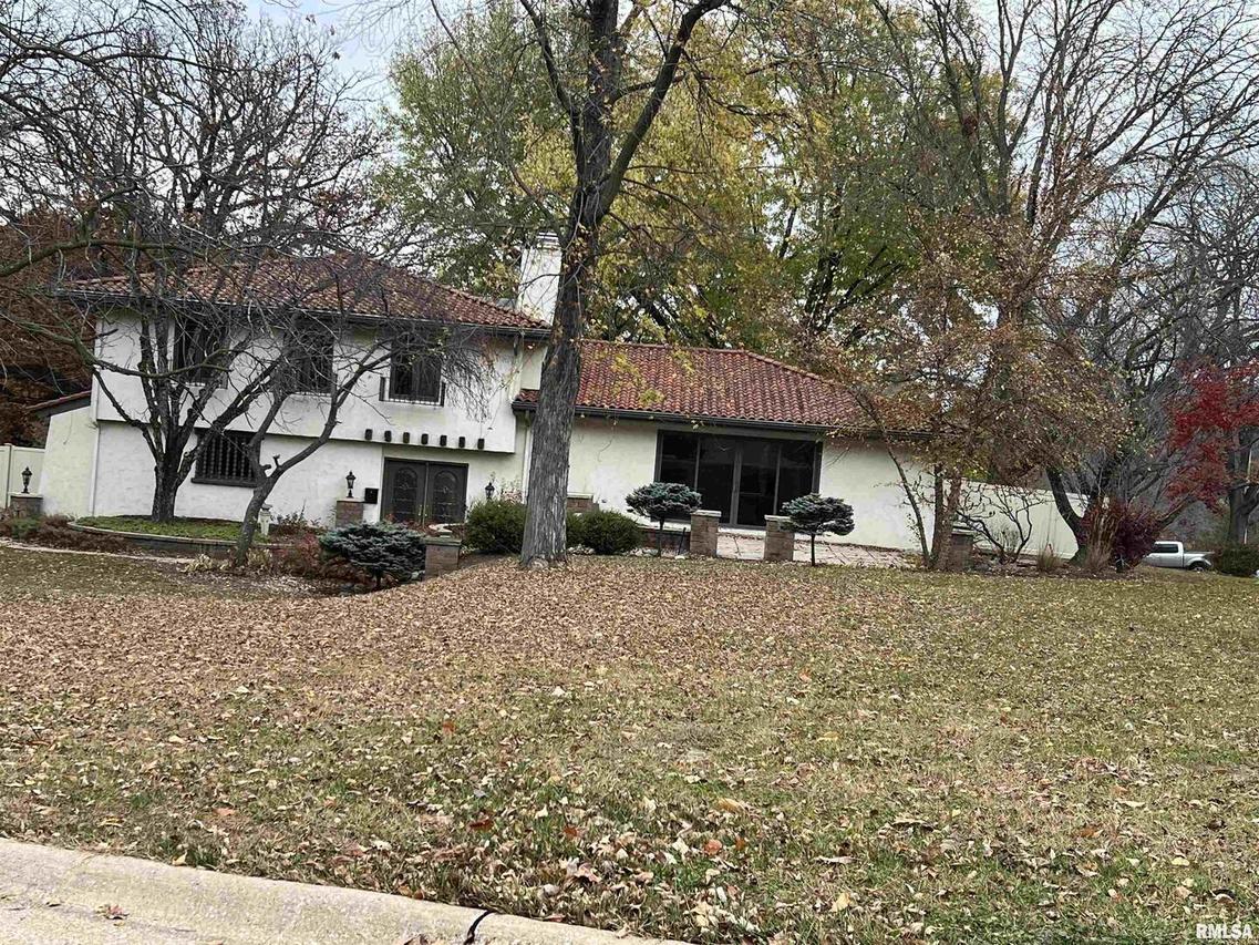 3817 45th Street Ct., Rock Island, IL 61201