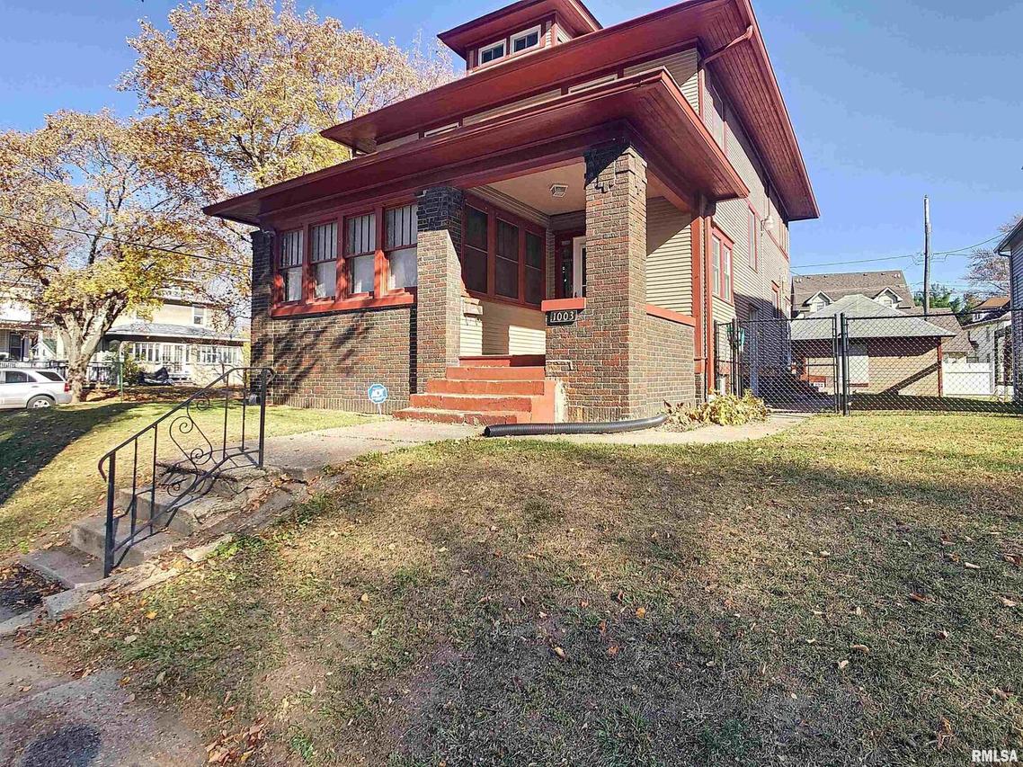 1003 16th St., Rock Island, IL 61201