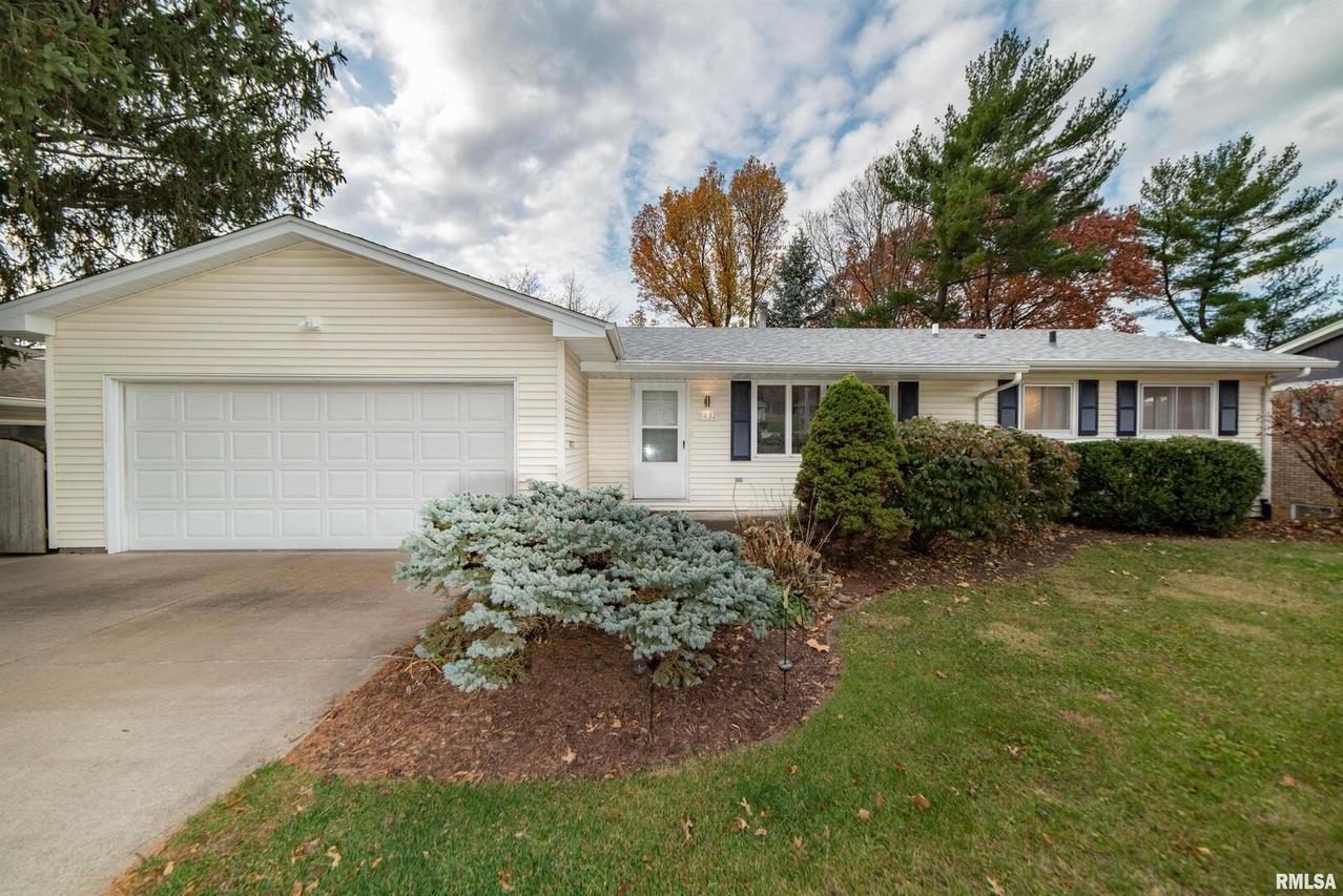 1432 34th Ave., Rock Island, IL 61201