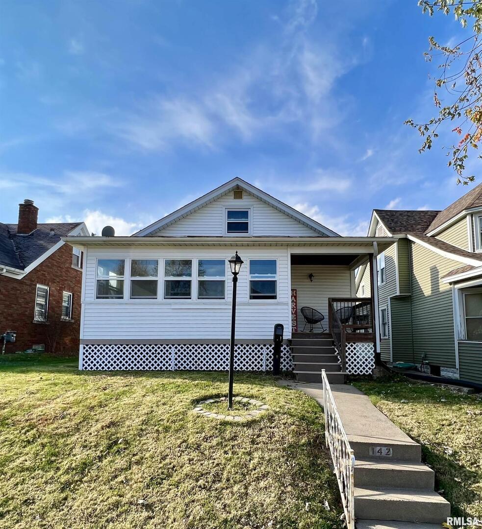 142 11th St., Silvis, IL 61282