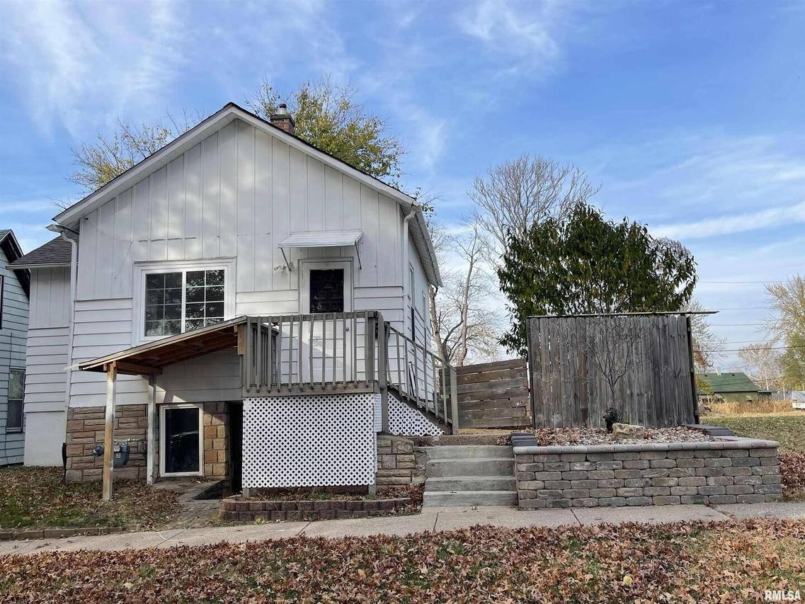 1125 10th Ave., Rock Island, IL 61201