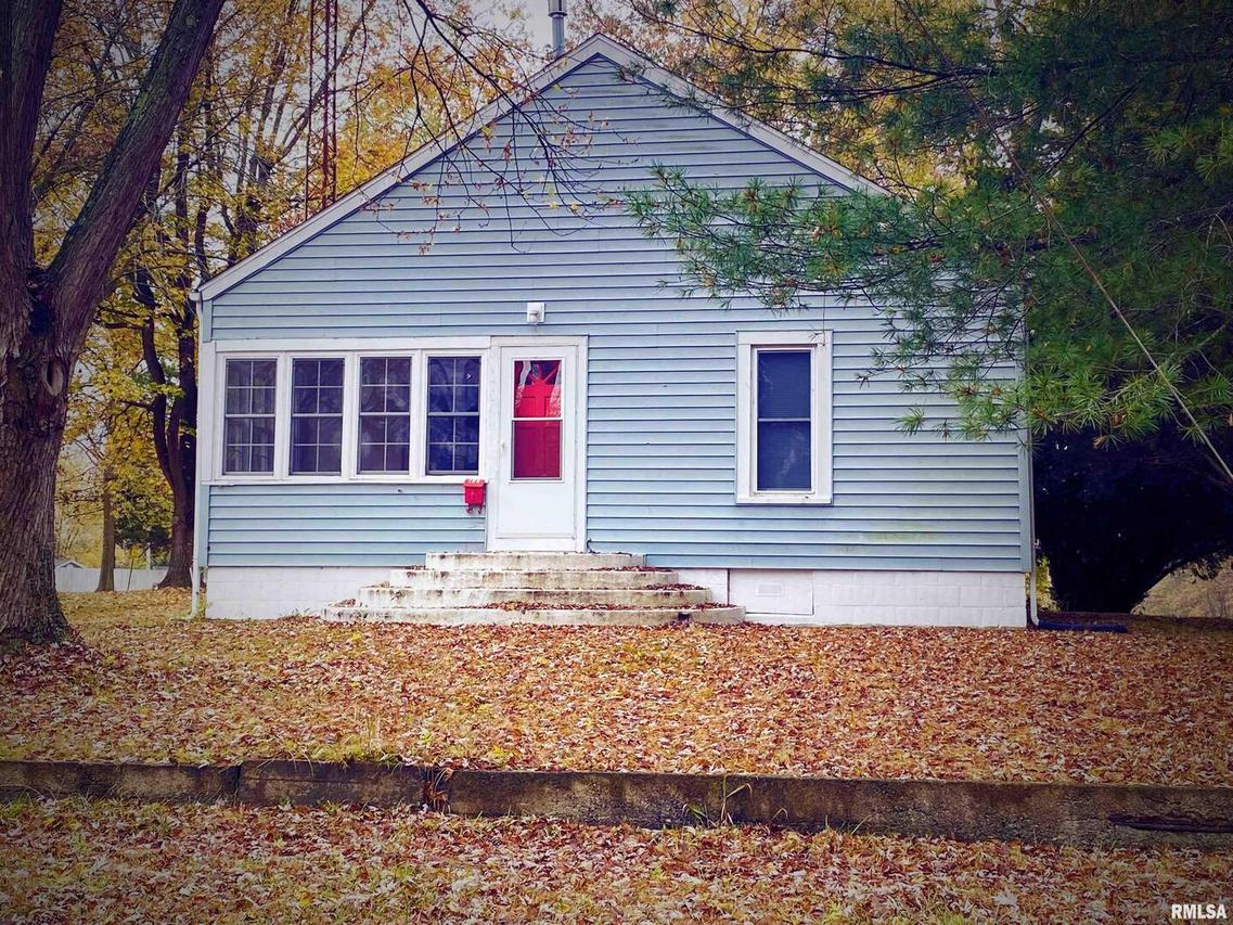 102 High St., Zeigler, IL 62999