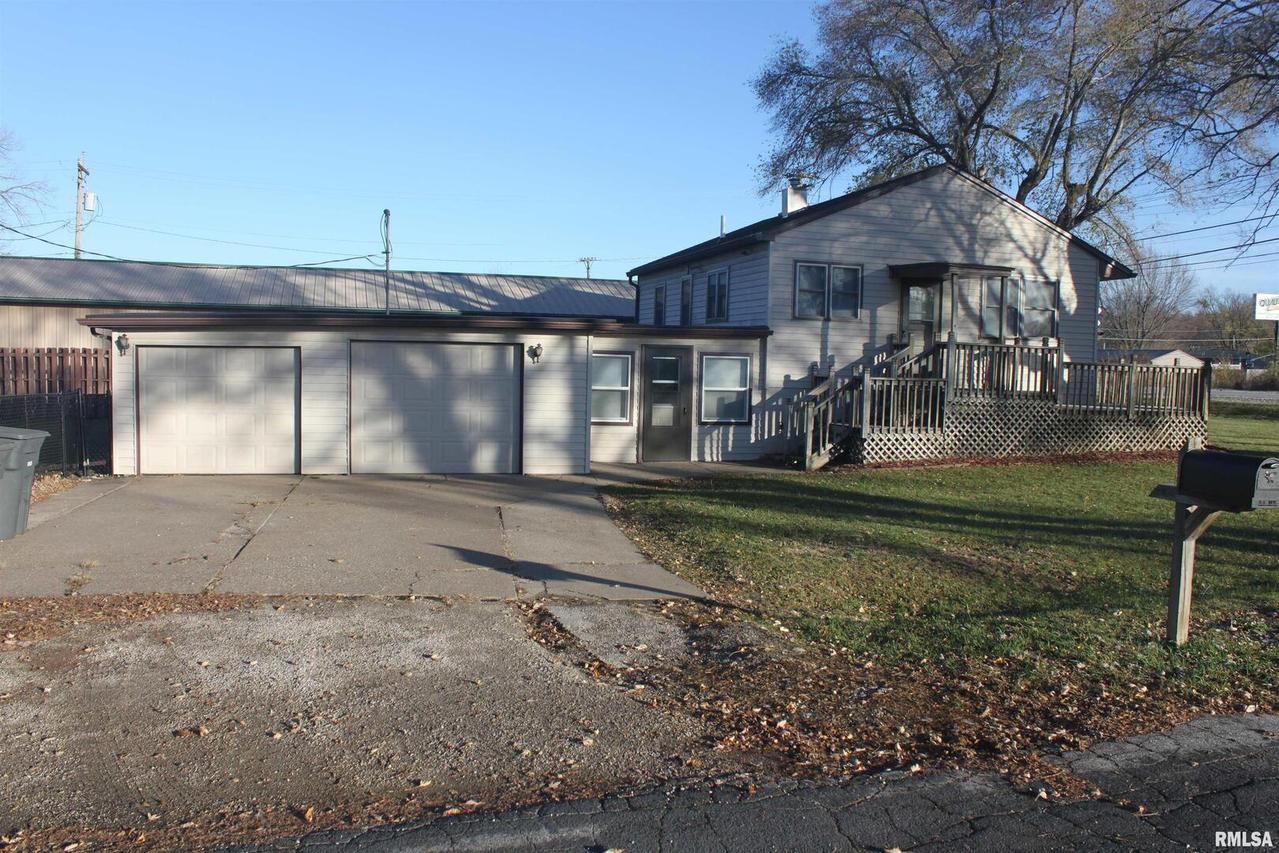 921 10th Ave., Milan, IL 61264