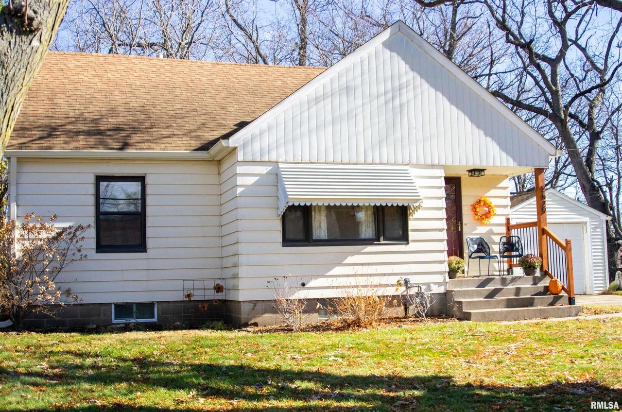 2629 32nd St., Rock Island, IL 61201