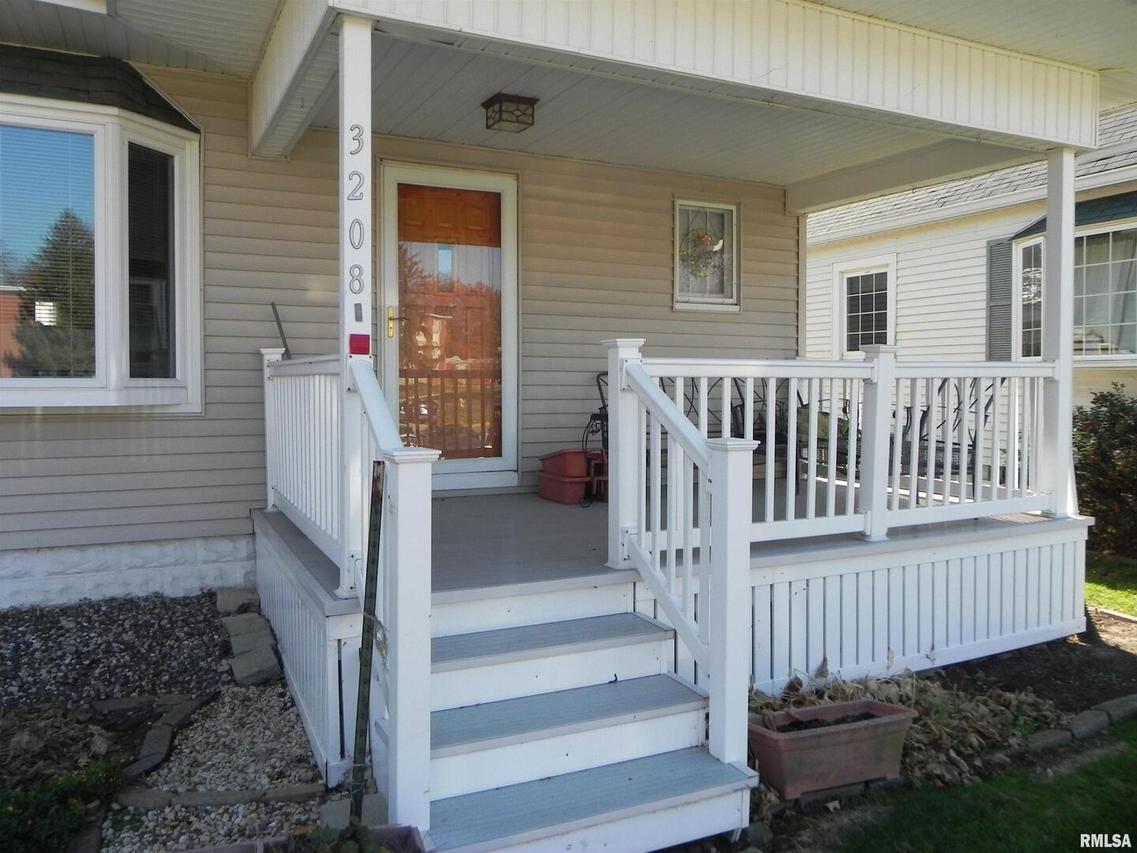 3208 13th Ave., Rock Island, IL 61201