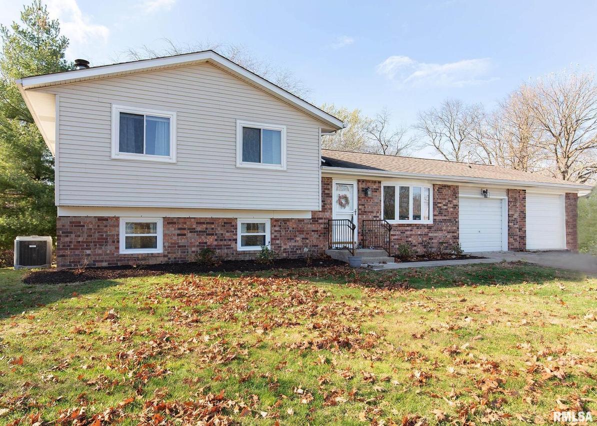 4116 180th St., East Moline, IL 61244