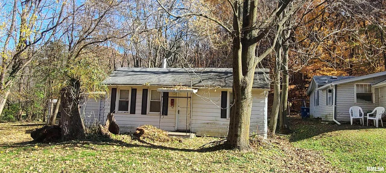 1830 1st St., East Moline, IL 61244