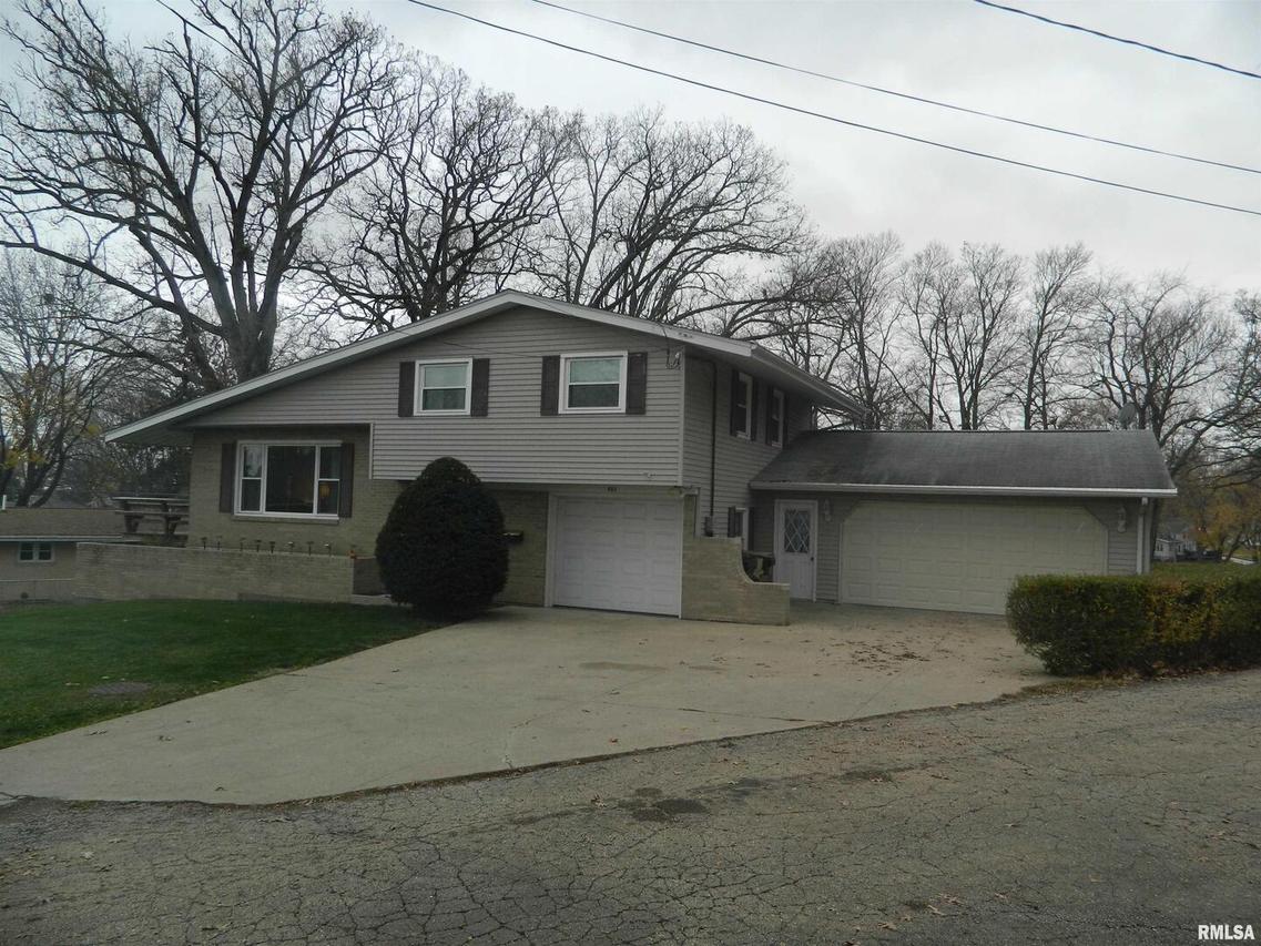 403 Badger Ct., Morrison, IL 61270