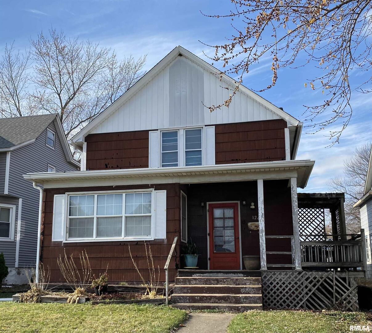 128 11th St., Silvis, IL 61282