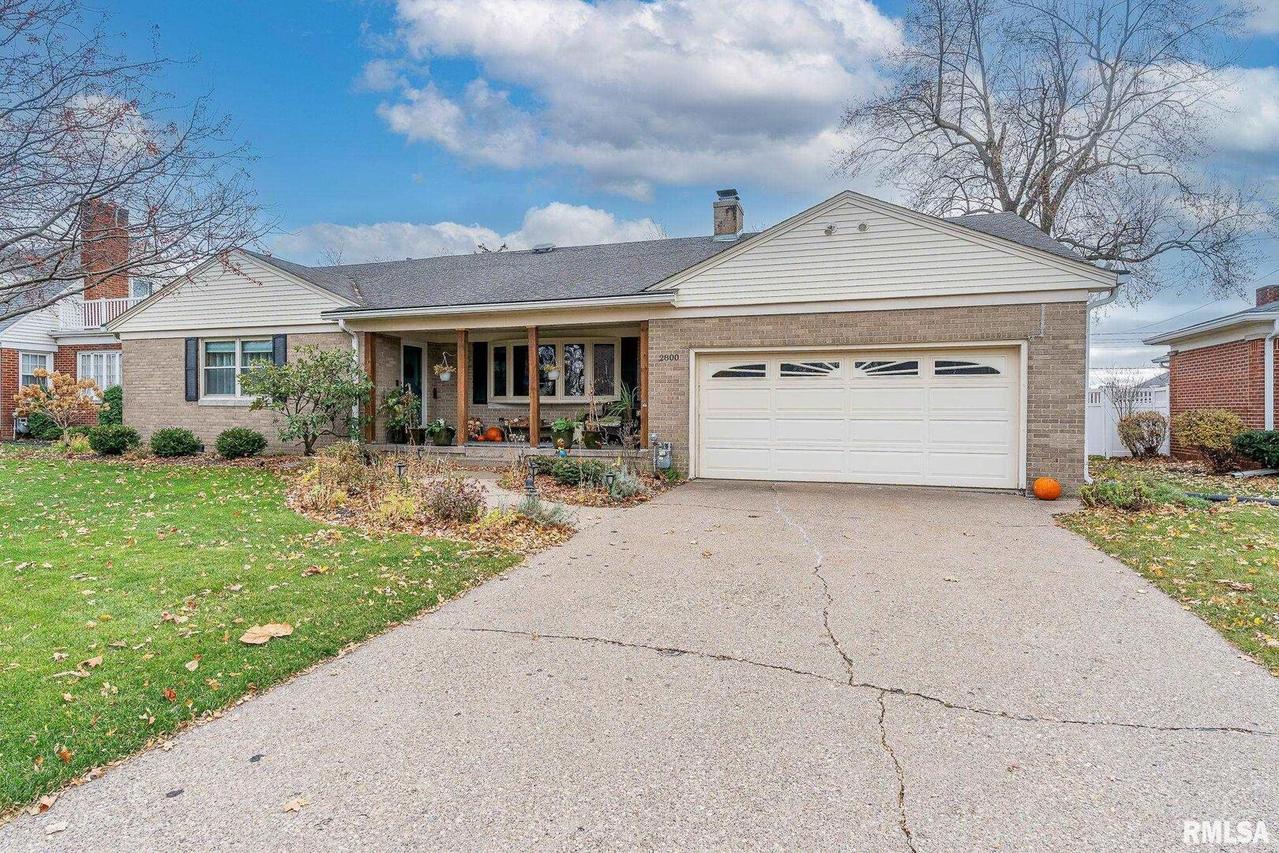 2800 25th Ave. #A, Moline, IL 61265