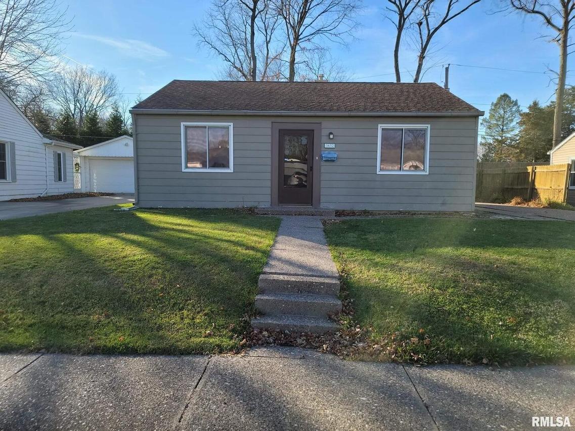 3632 15th Avenue Ct., Moline, IL 61265