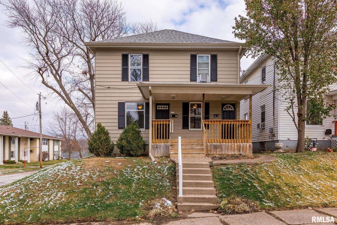 1102 18th St., Moline, IL 61265