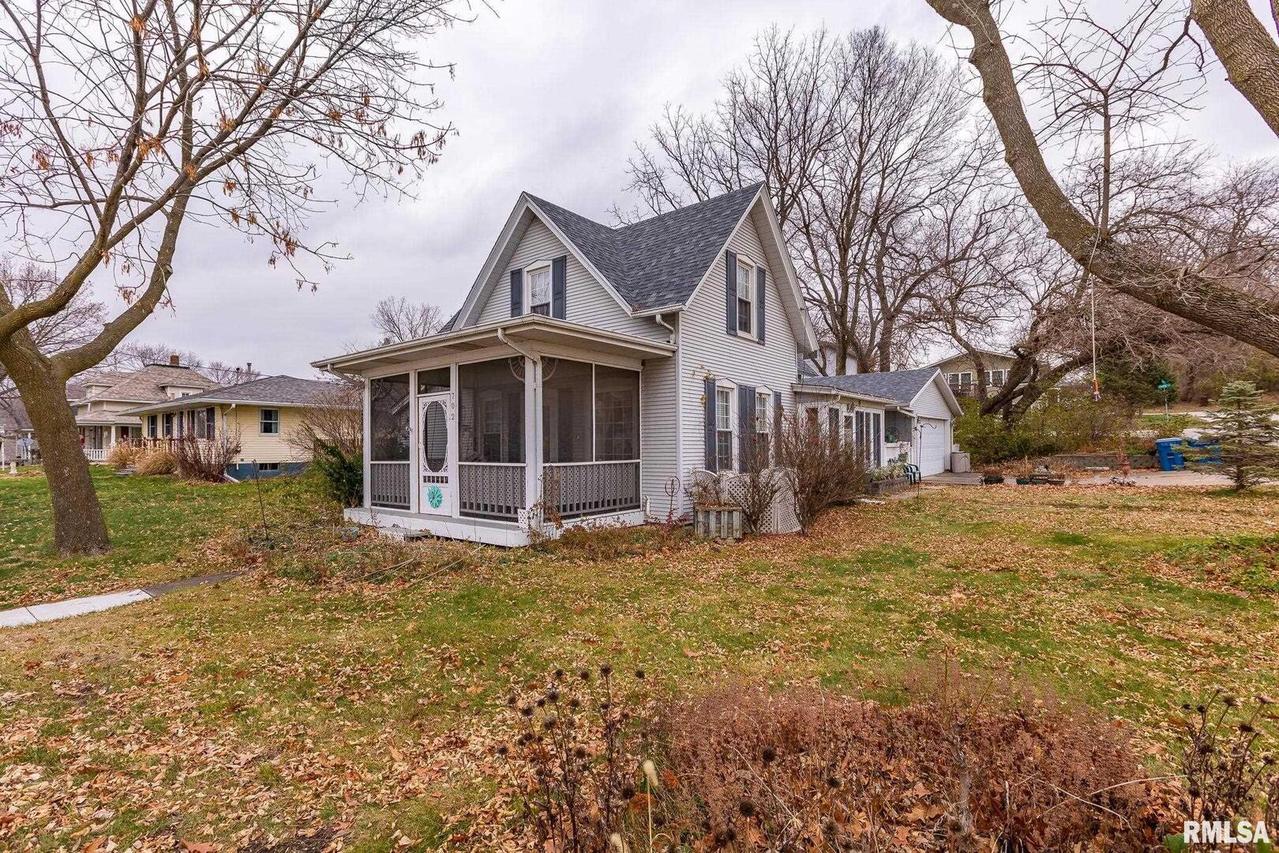 702 N High St., Port Byron, IL 61275