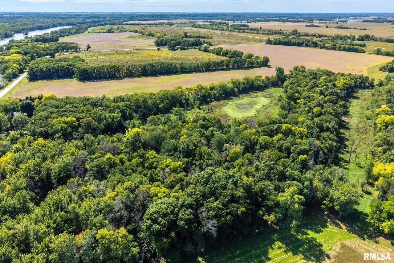 52 N 320th St., Hillsdale, IL 61257