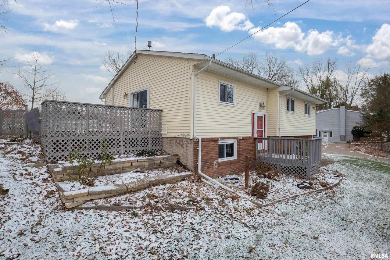 8313 55th St., Coal Valley, IL 61240