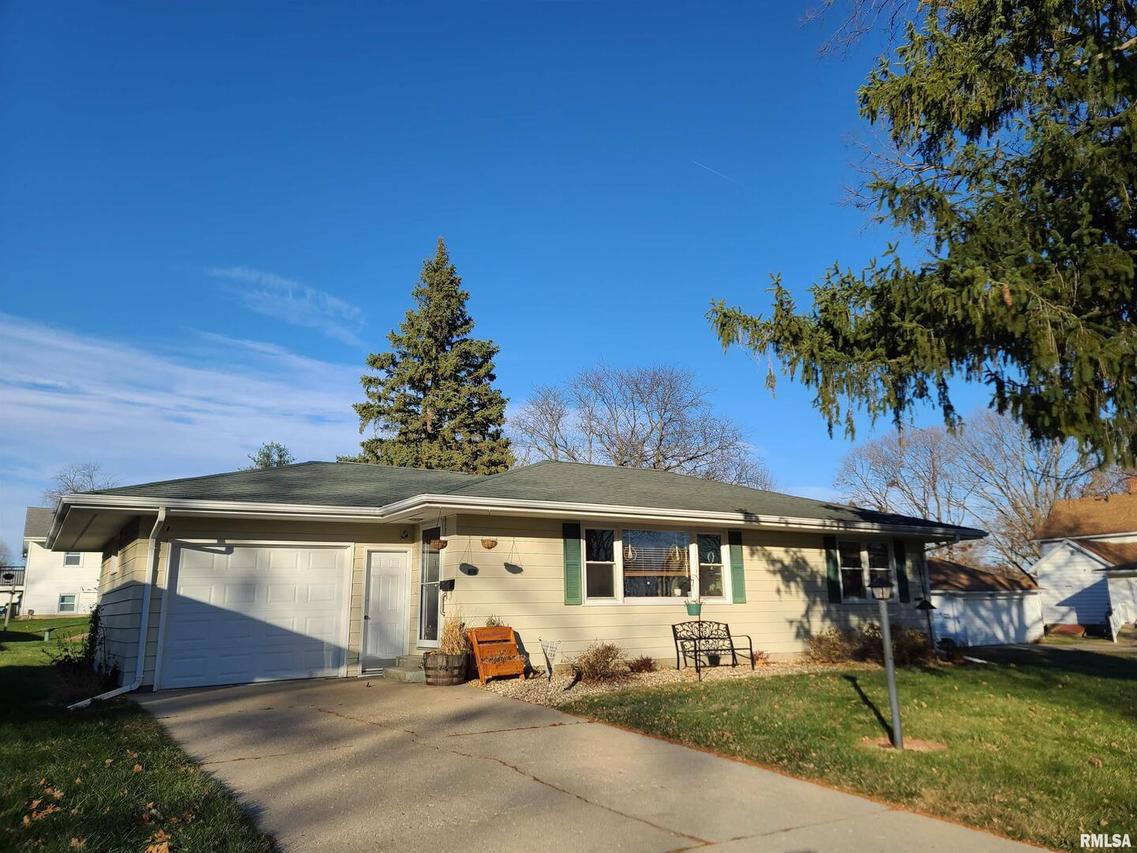 410 Park Court Ln., Morrison, IL 61270