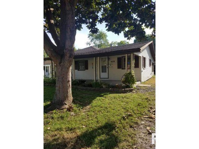 928 N 7th St., Murphysboro, IL 62966