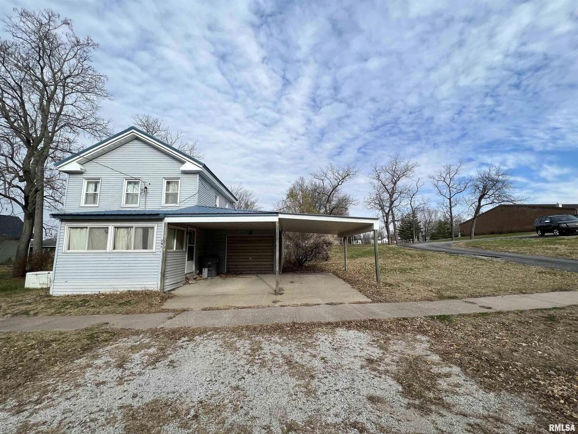 205 E Jefferson St., New Boston, IL 61272