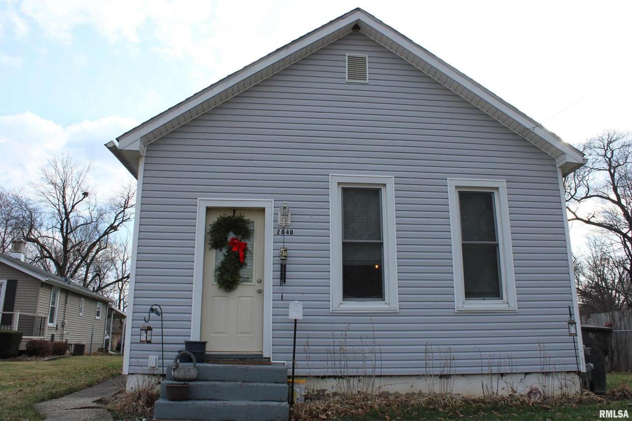 2840 11 1/2 Ave., Rock Island, IL 61240