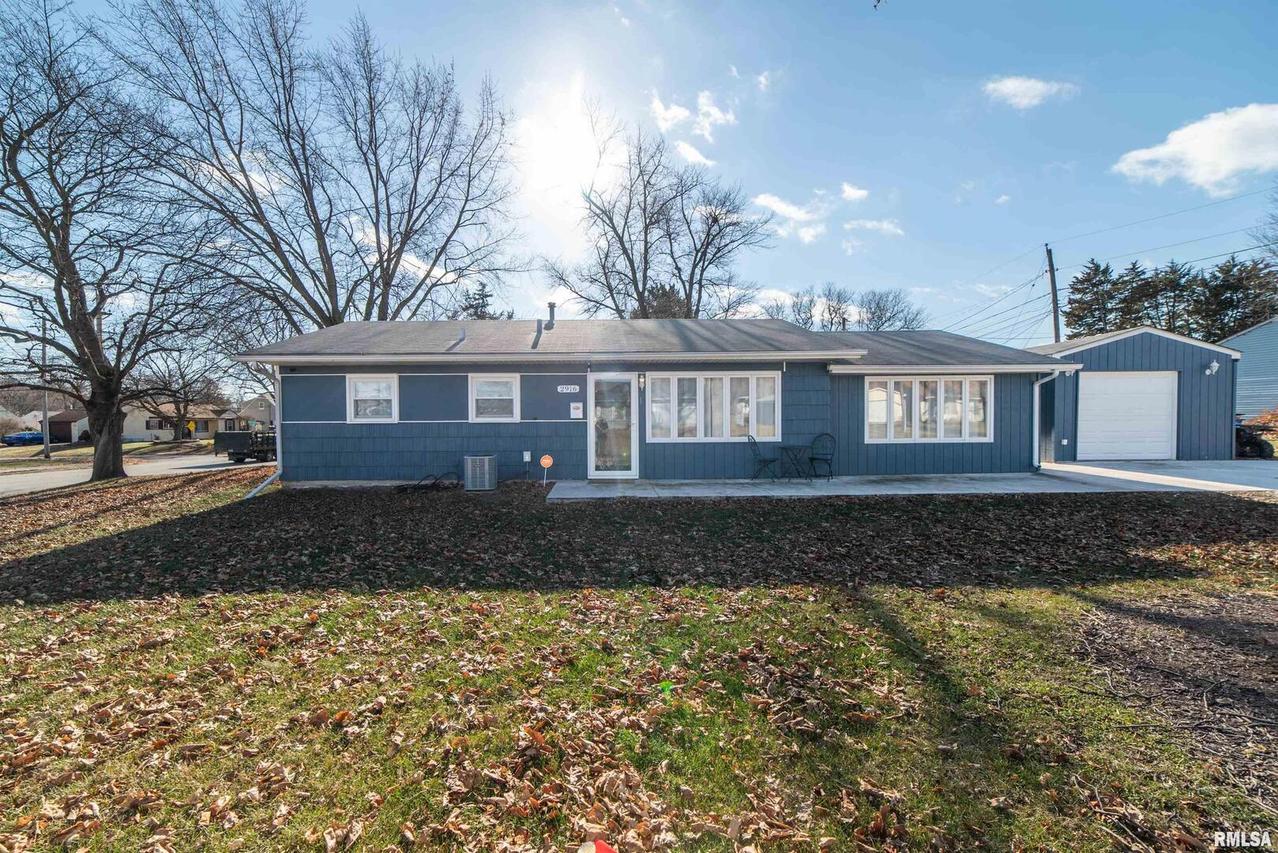2916 28th Ave., Rock Island, IL 61201