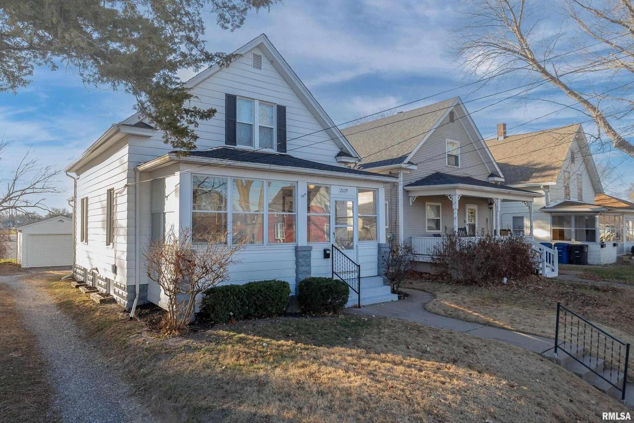 2029 18th St. #B, Moline, IL 61265