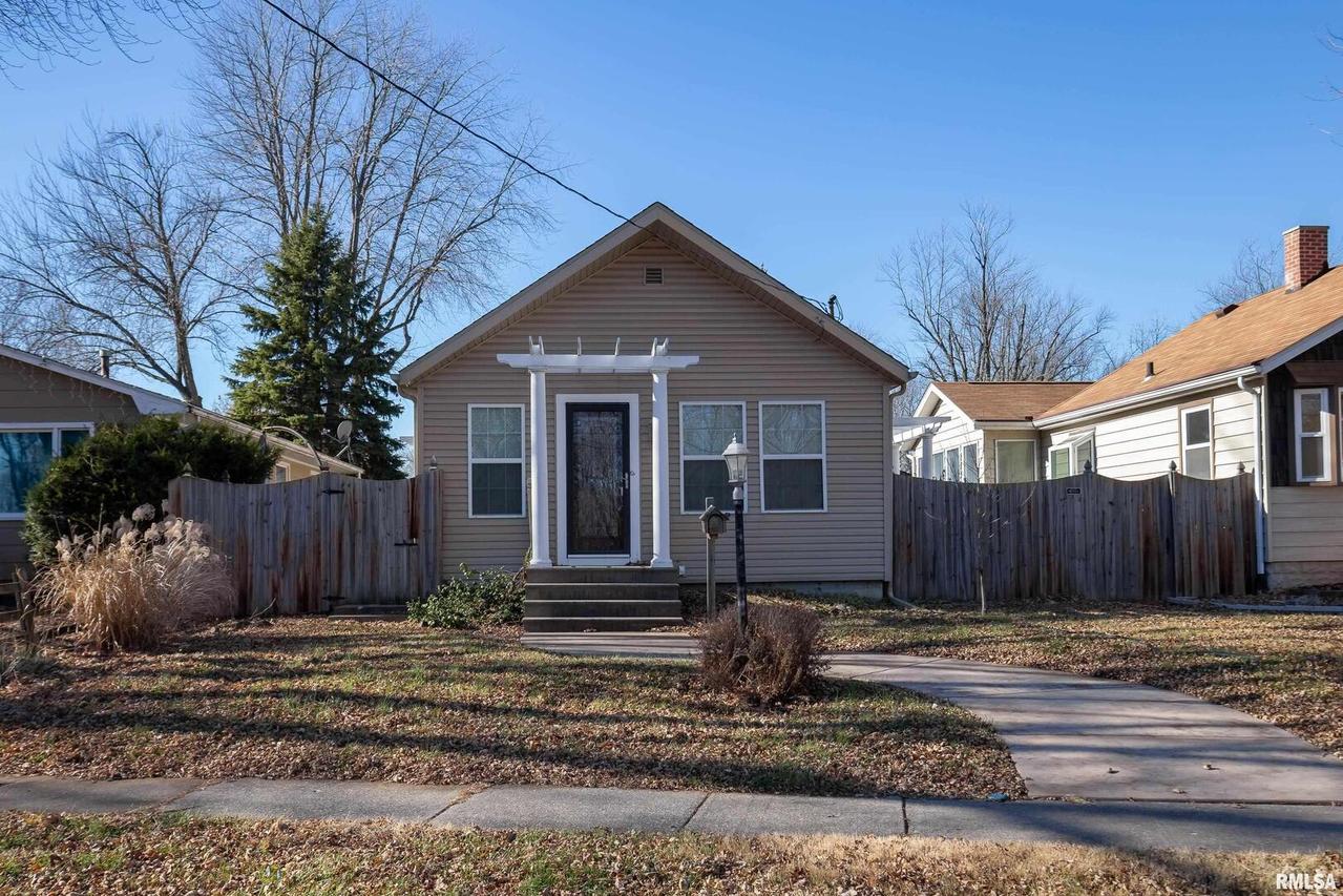 3013 4th St. #A, East Moline, IL 61244