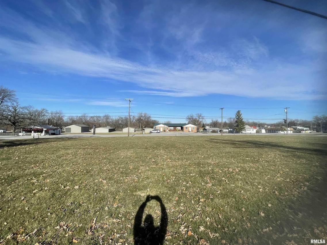 324 6th Ave., Andalusia, IL 61232