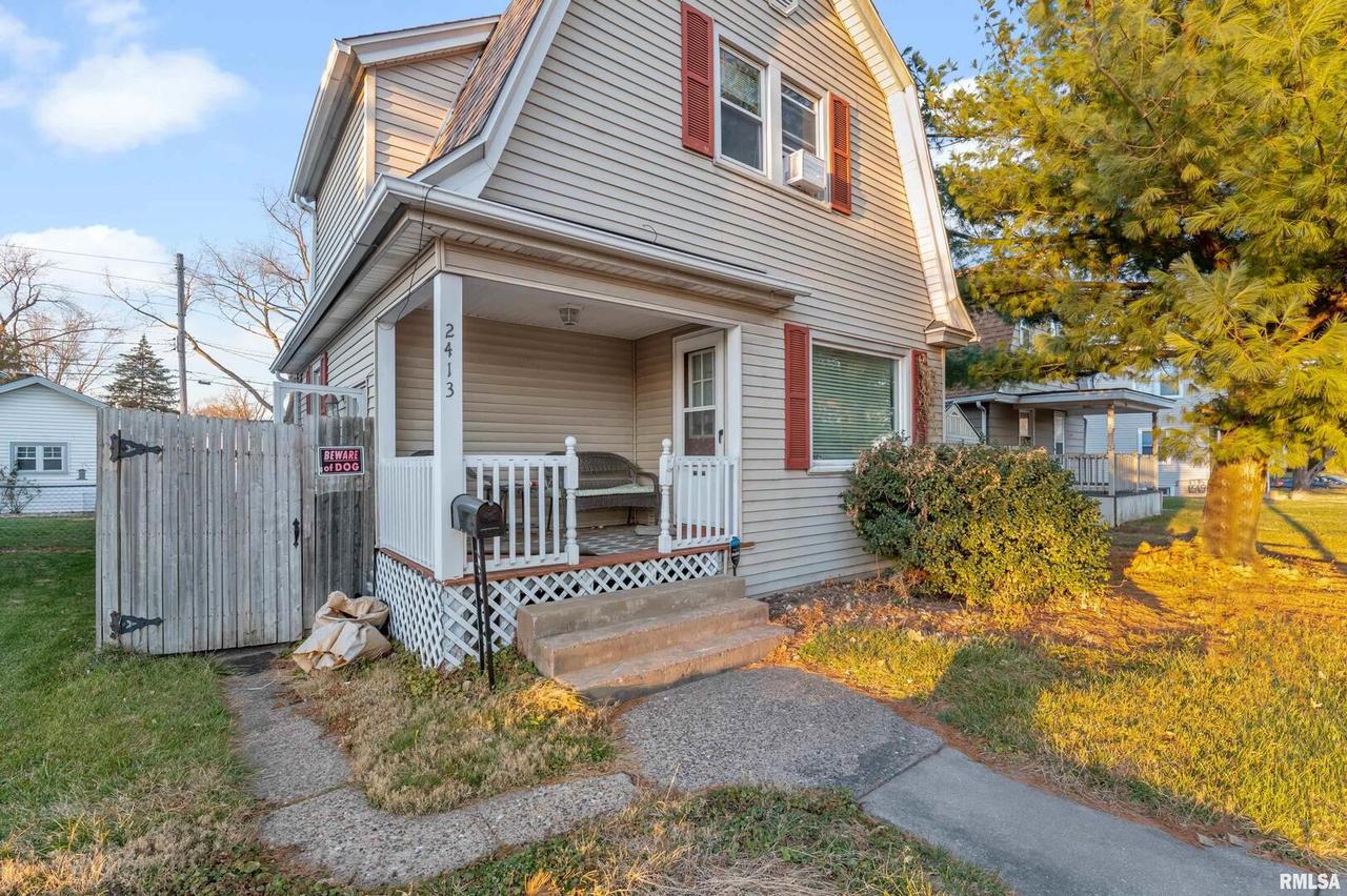 2413 Avenue Of The Cities, Moline, IL 61265