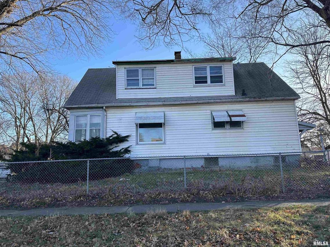 602 13th Ave., Rock Island, IL 61201