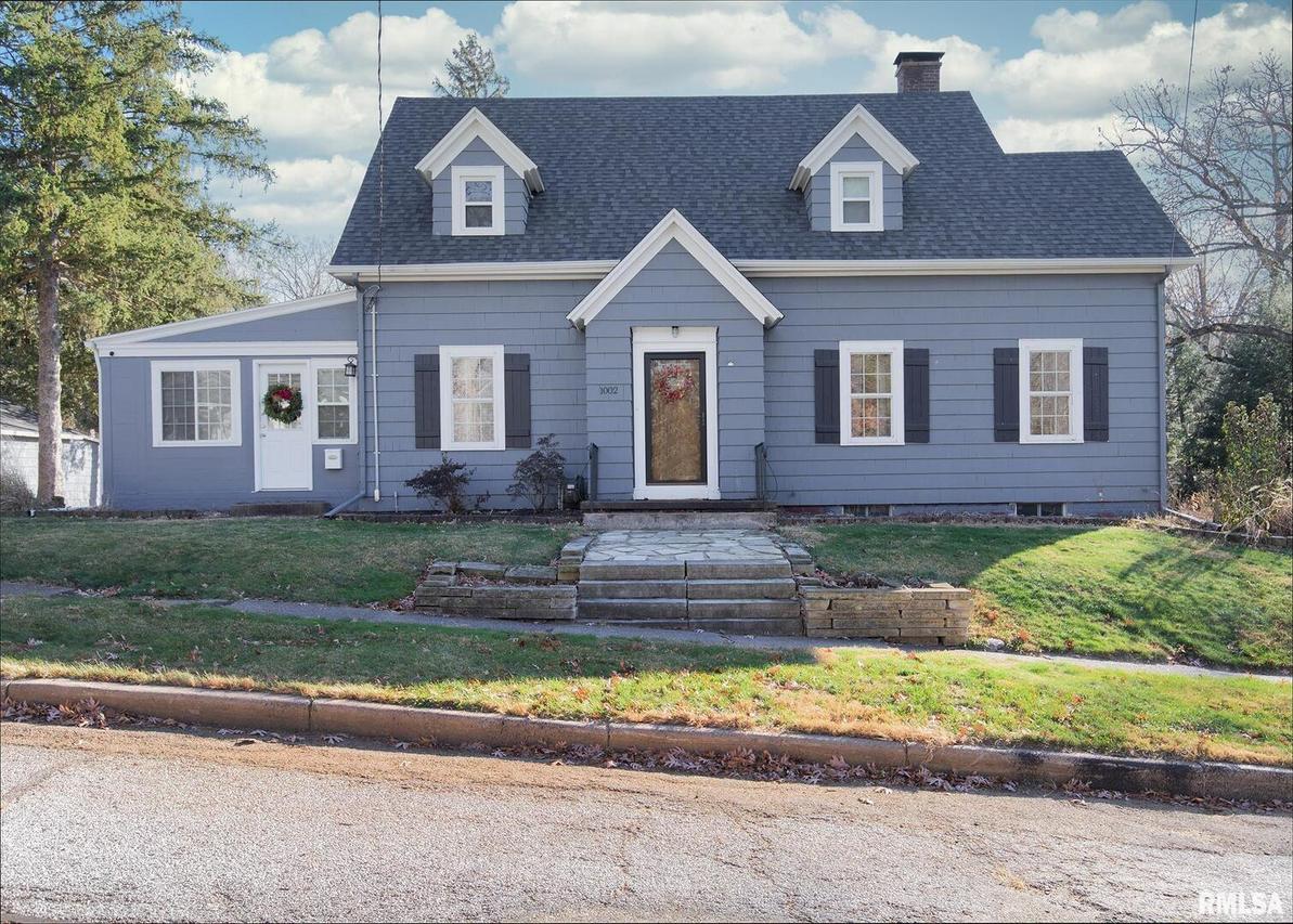 1002 25th Avenue Ct., Moline, IL 61265