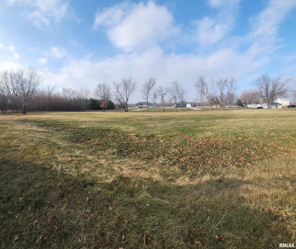 206 9th Ave., Albany, IL 61230