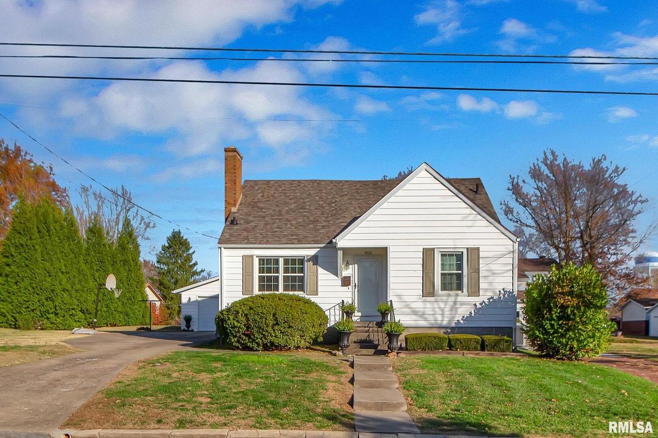 903 N Van Buren, Marion, IL 62959