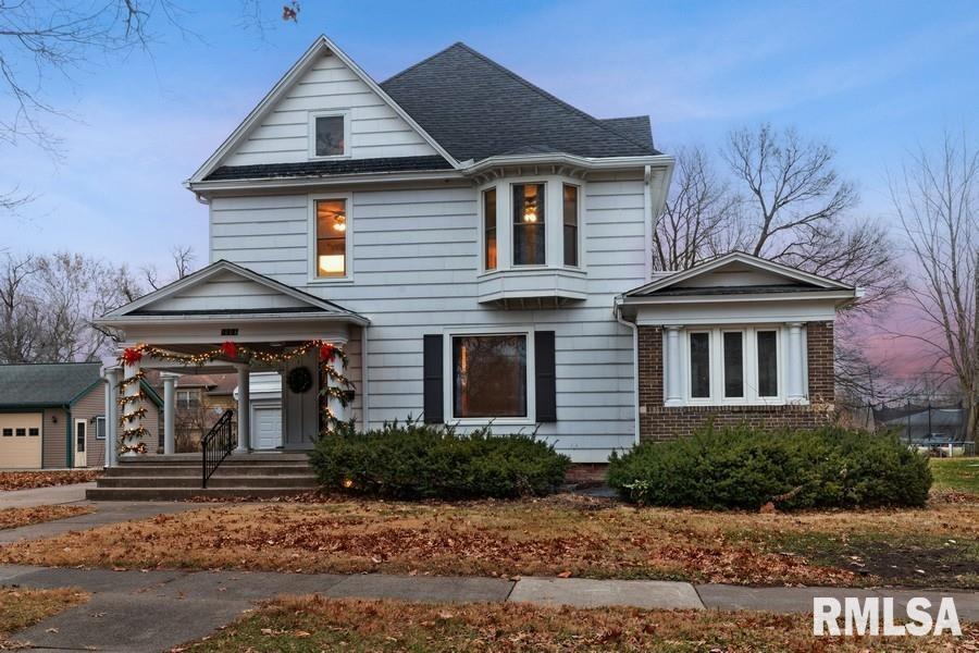 1004 S College Ave., Aledo, IL 61231