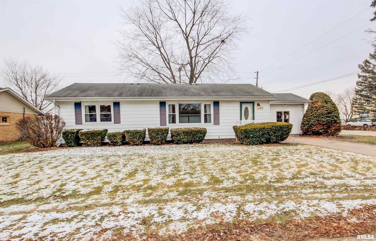 127 New St., Cambridge, IL 61238