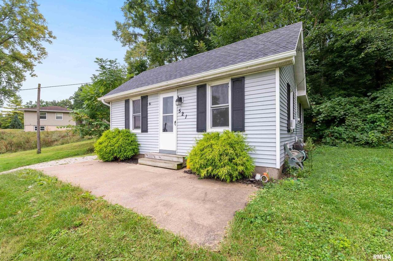 521 Mansur Ave., Carbon Cliff, IL 61239