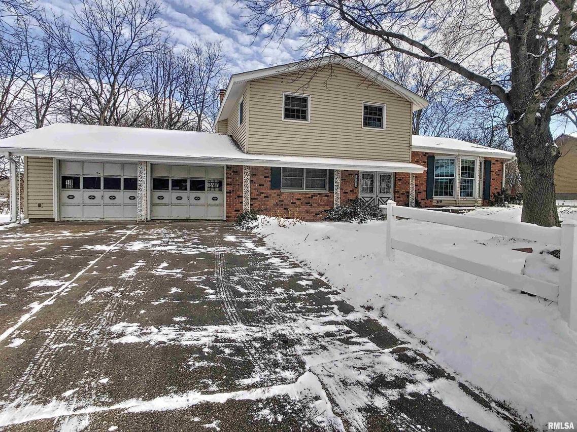 1613 E 4th St., Coal Valley, IL 61240