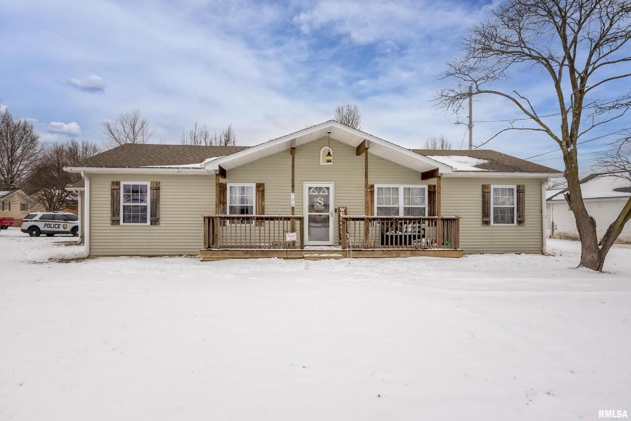 100 Stable Dr., Carterville, IL 62918