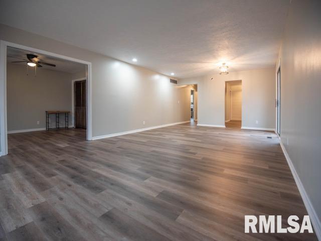 704 51st Ave., East Moline, IL 61244