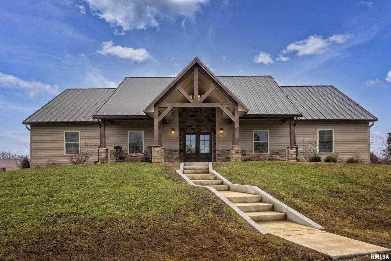 45 Lowery Ln., Tunnel Hill, IL 62972