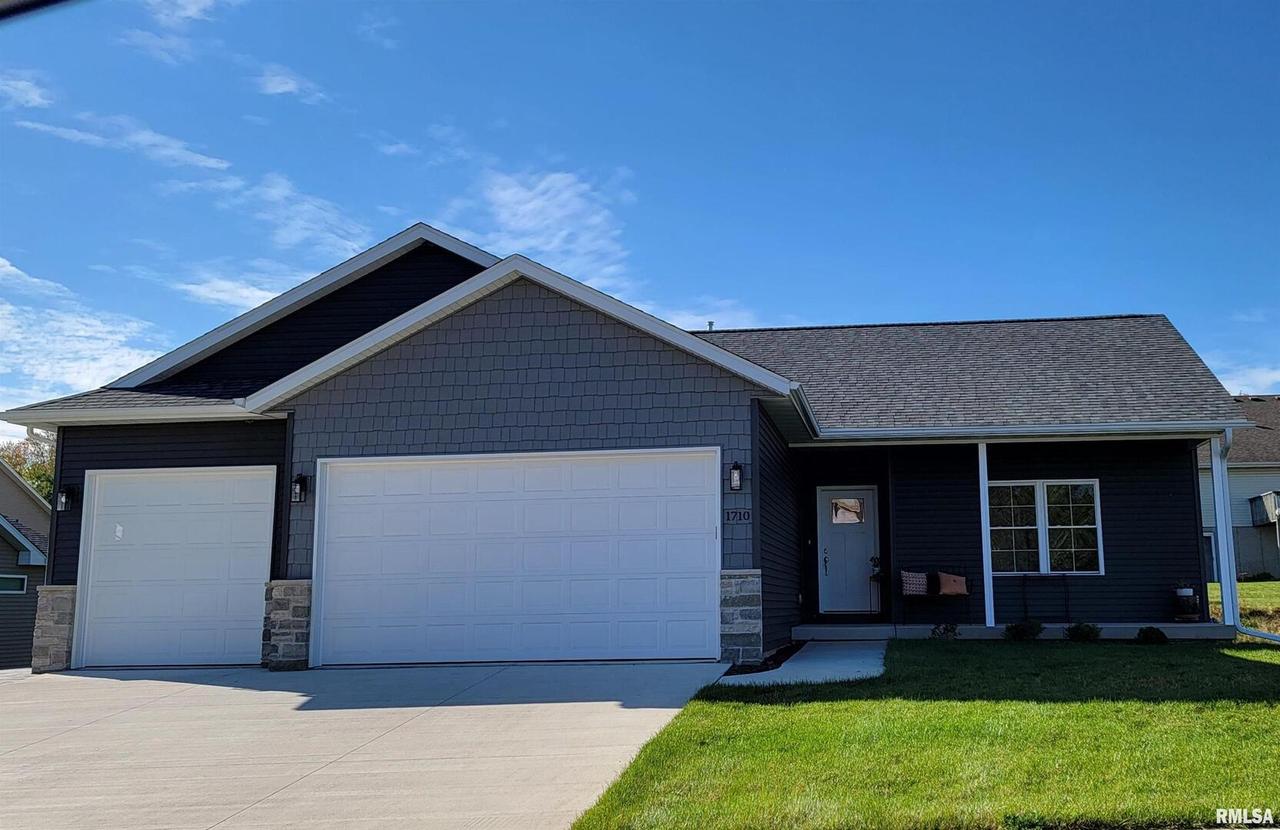 1710 E 6th St. #A, Coal Valley, IL 61240