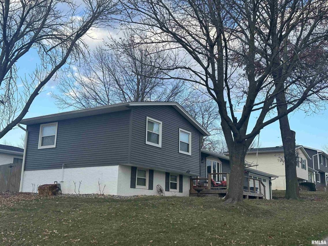 521 W 33rd Ave., Milan, IL 61264