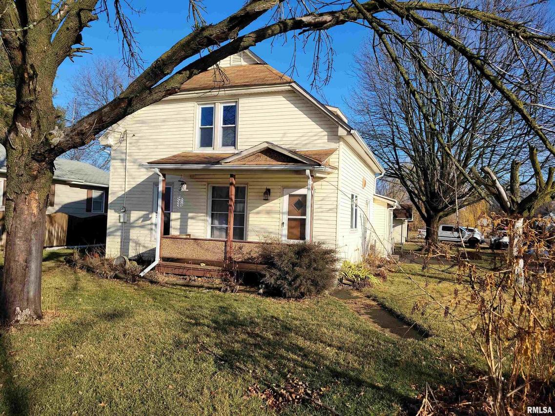 308 4th Ave., Sherrard, IL 61281
