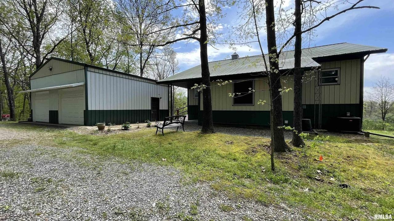 2115 N Lick Creek Rd., Goreville, IL 62939