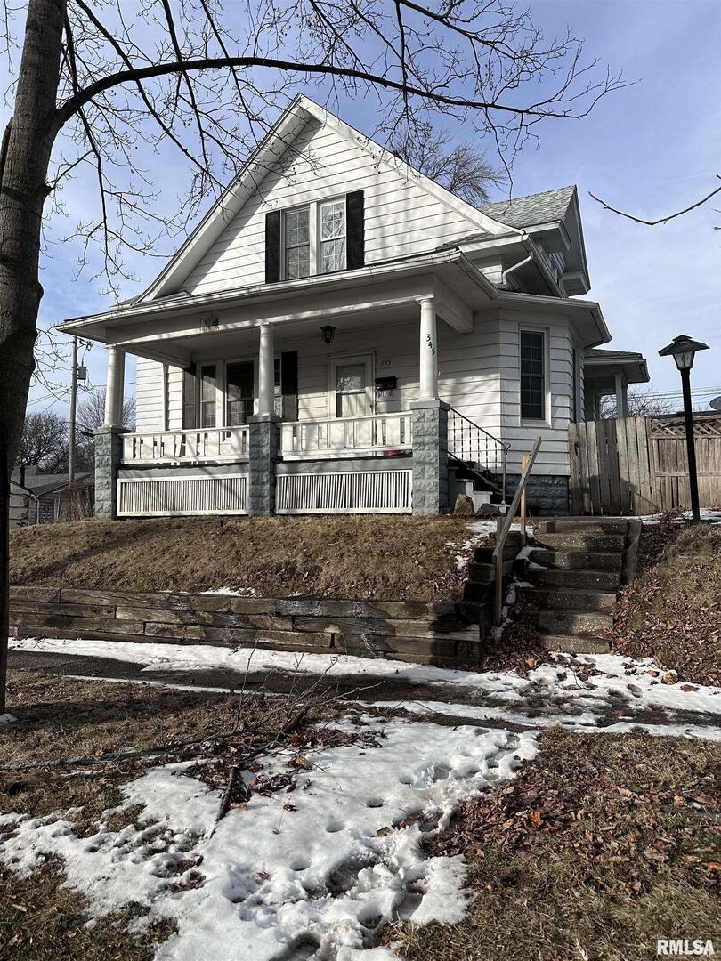 345 14th Ave., Moline, IL 61265