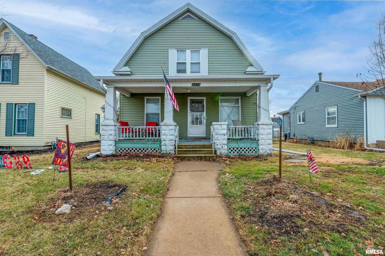 2410 18th Ave., Moline, IL 61265